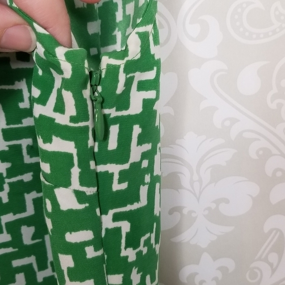 Banana‎ Republic Size 2 Green Sleeveless Cowl Neck Top - Picture 6 of 8